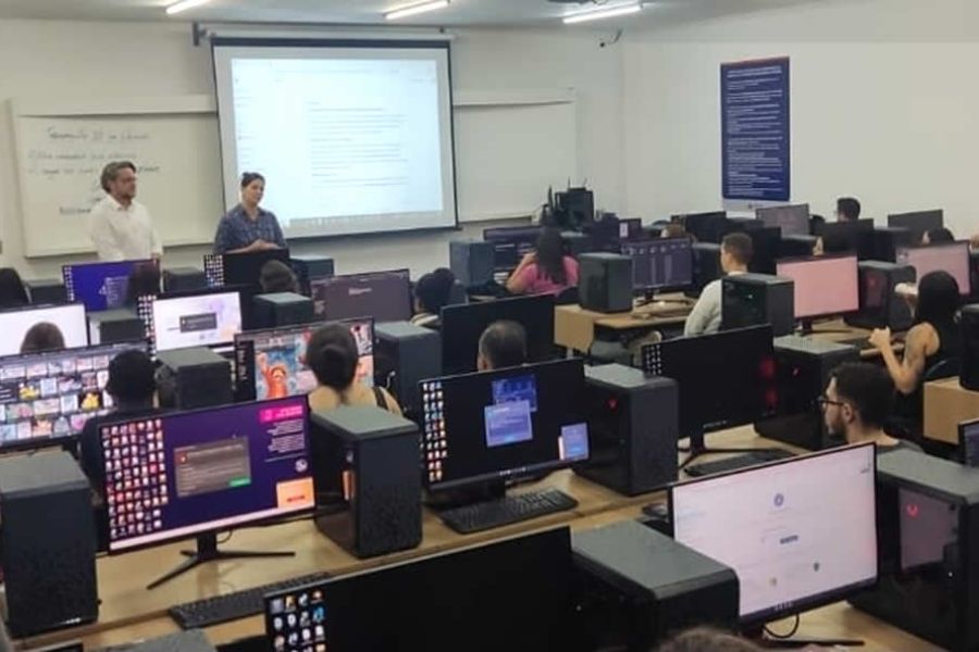 Secretaria de Educação e Escola de Governo promovem curso de Inteligência Artificial para secretários e oficiais de escola